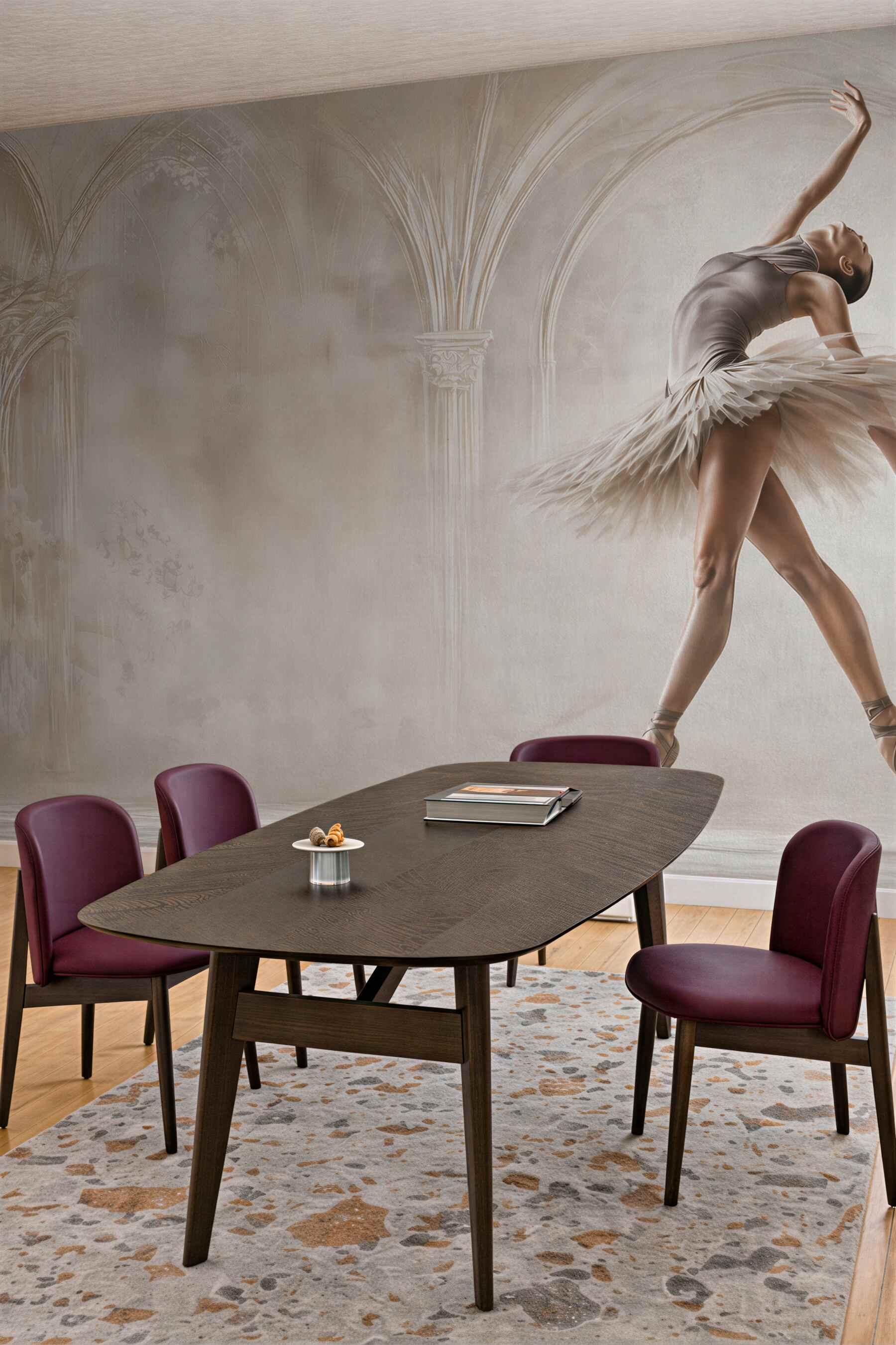 Fototapeta baletnica w jasnym wnętrzu elegancka beżowa dekoracja